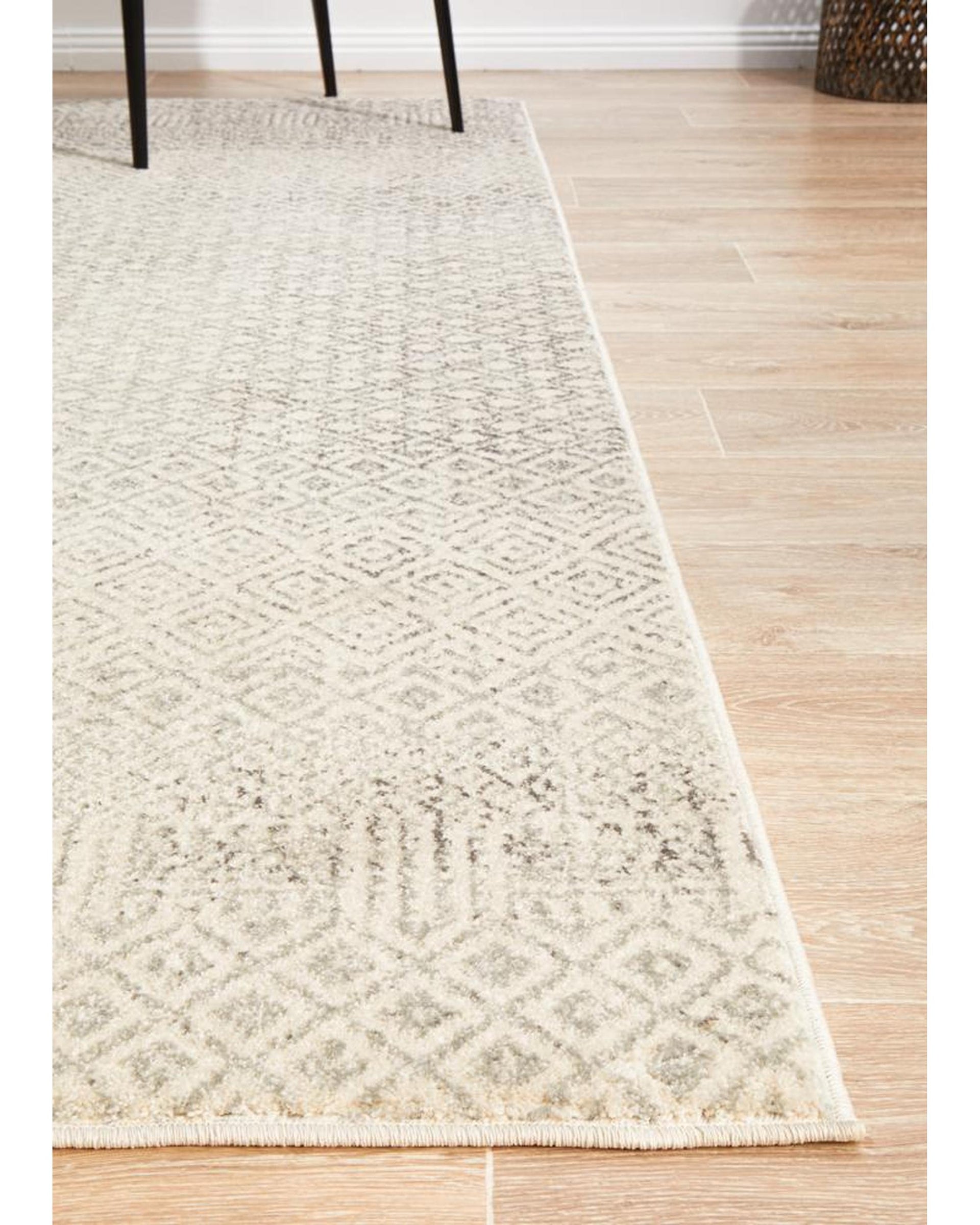 Evoke Diamond Grey Transitional Rug Rug Culture
