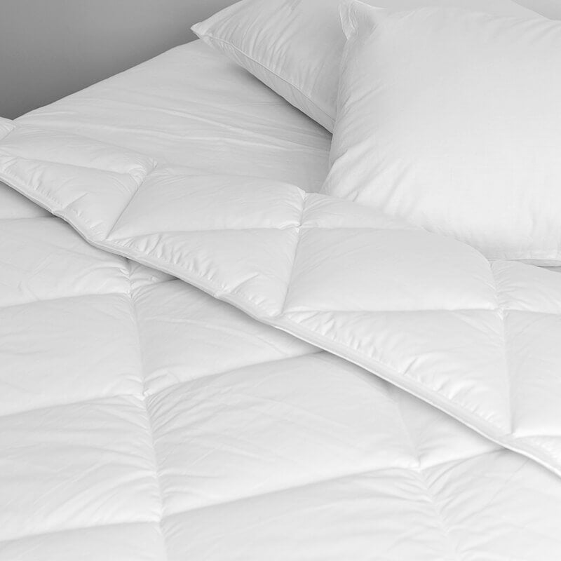 Gainsborough Luxurious All Seasons Quilt Gainsborough