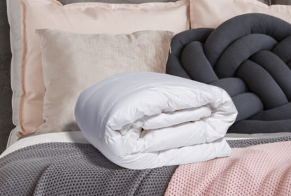 Herington White Goose Down & Feather 50 Quilt Herington