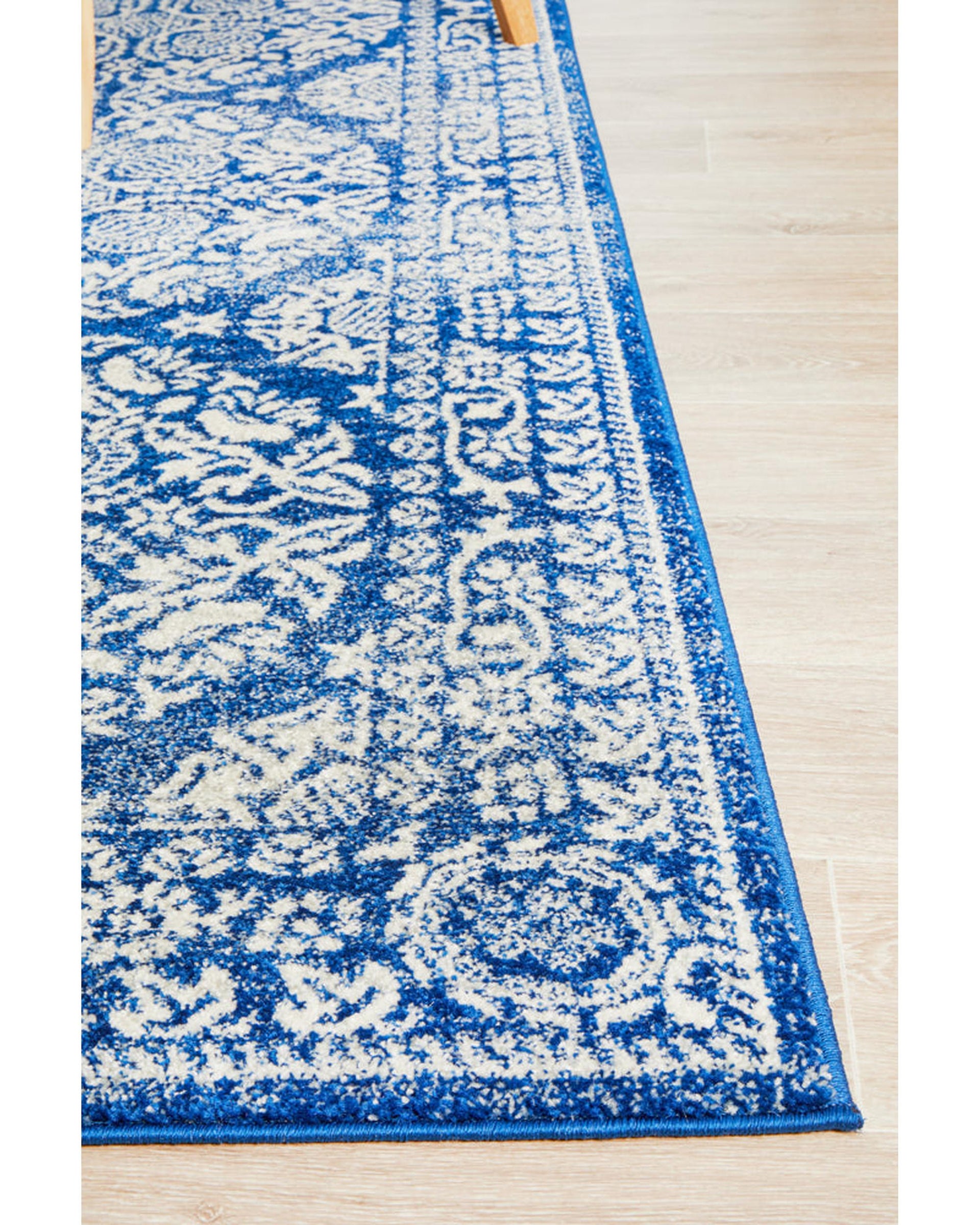 Mirage Gwyneth Stunning Transitional Navy Rug Rug Culture