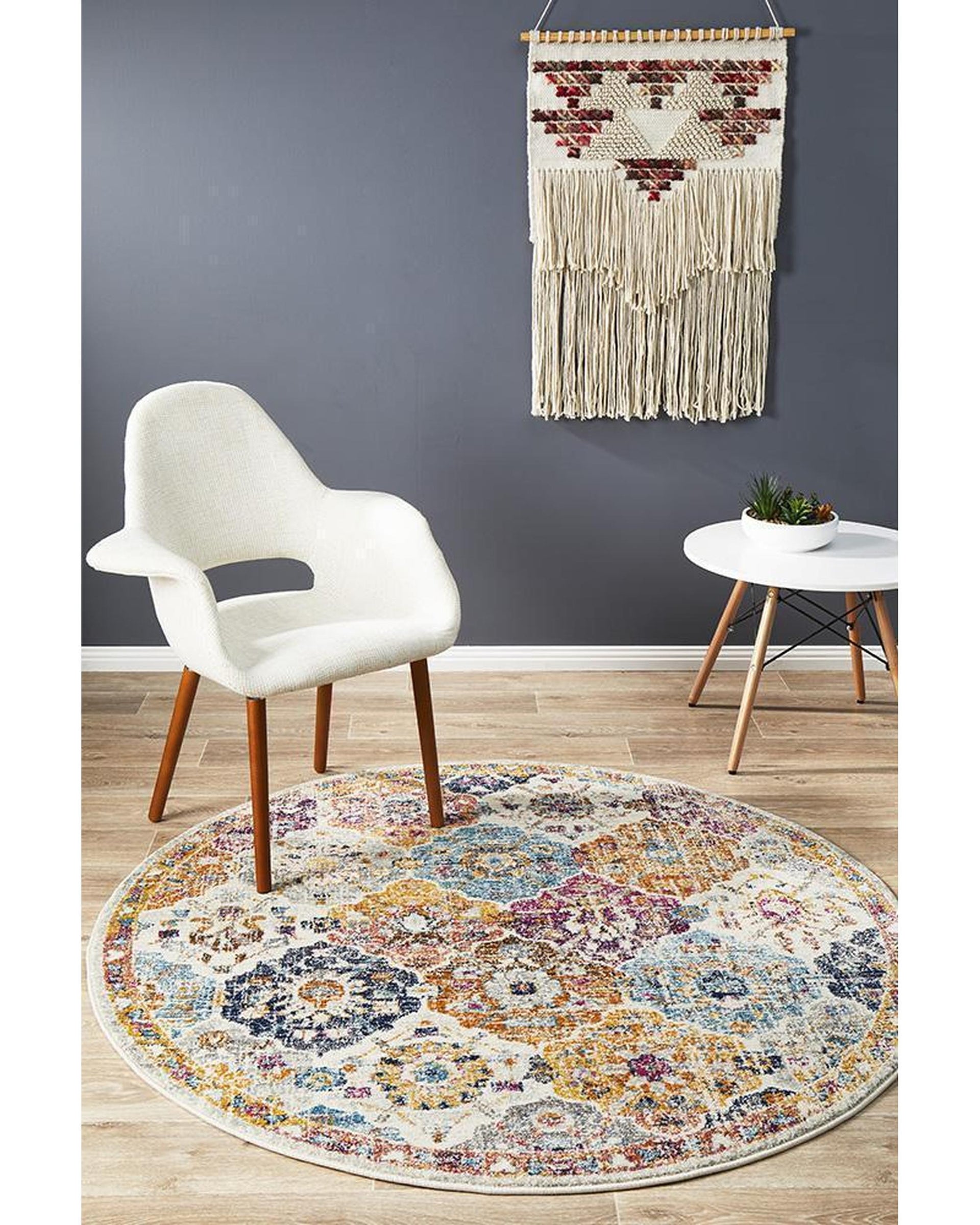 Museum Ainsley Round Rust Rug