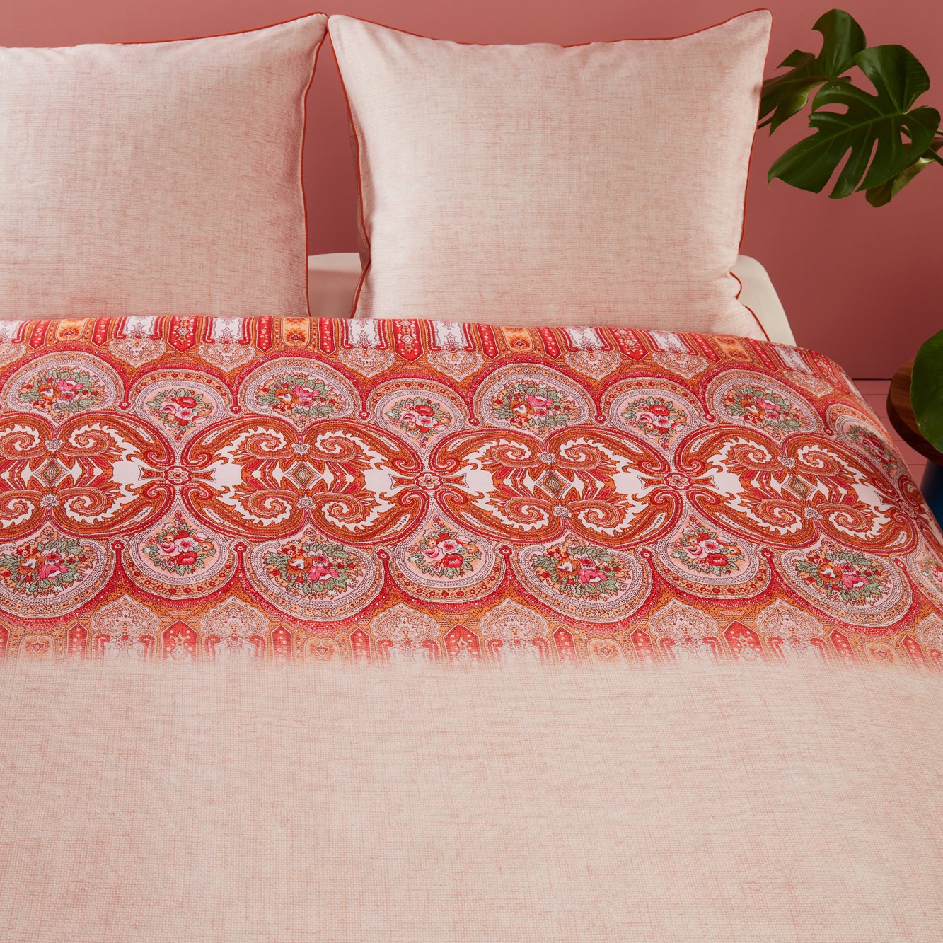 Bedding House Paisley Pink Sateen Quilt Cover Set Bedding House