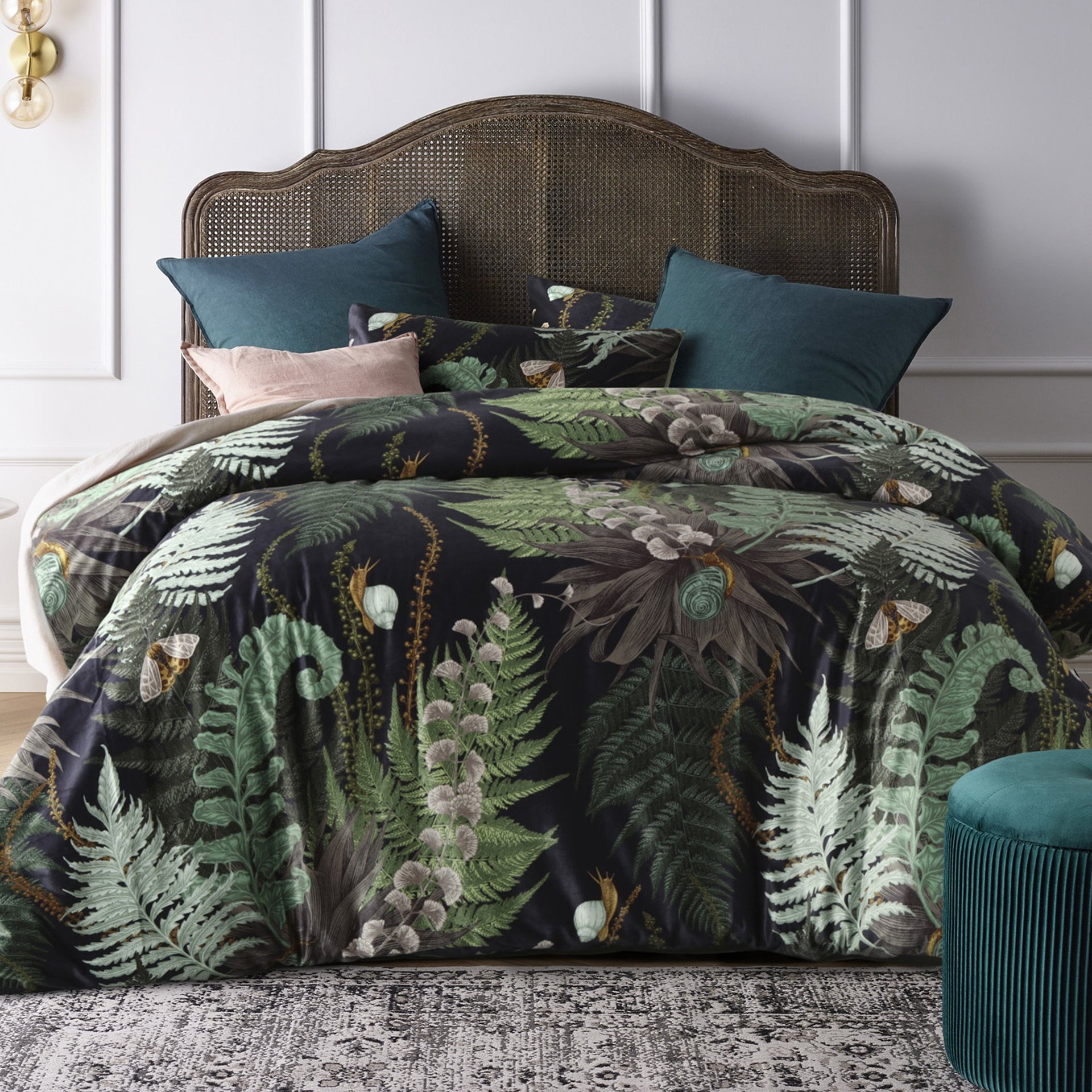 Vintage Design Olinda Velvet Quilt Cover Set Vintage Design