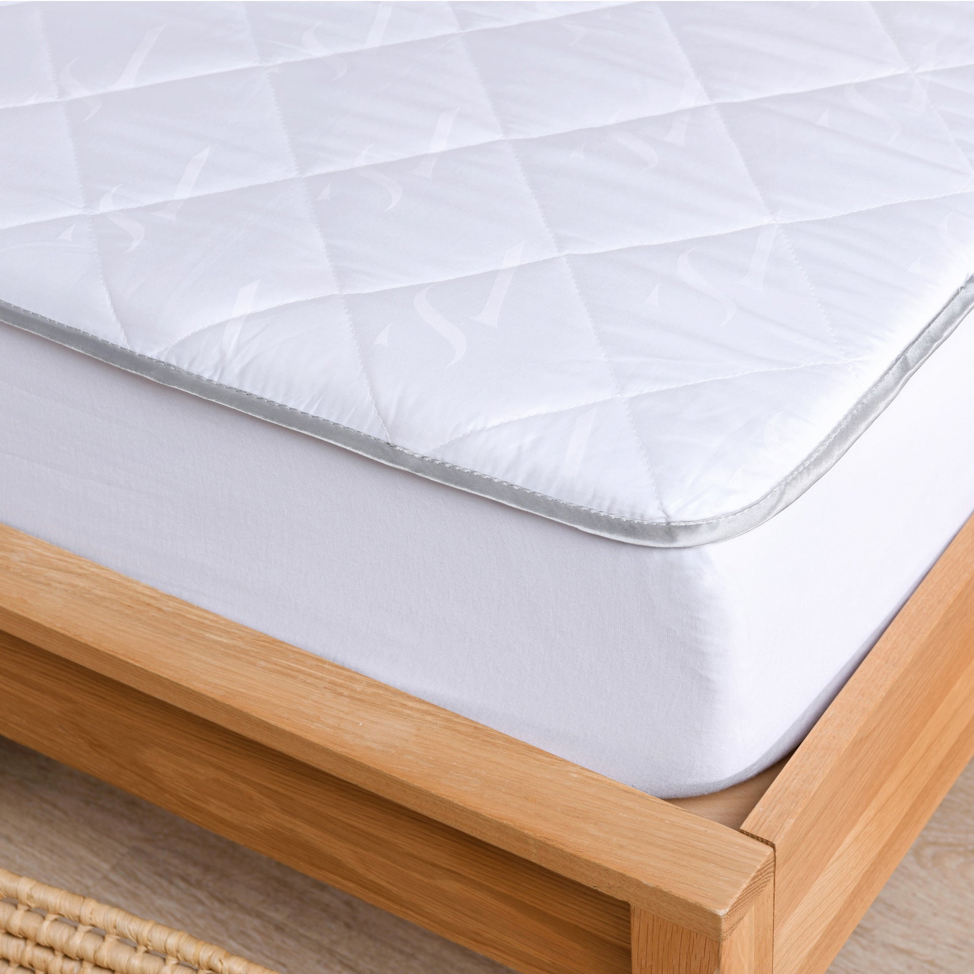 Accessorize Premium Wool  Mattress Protector Accessorize