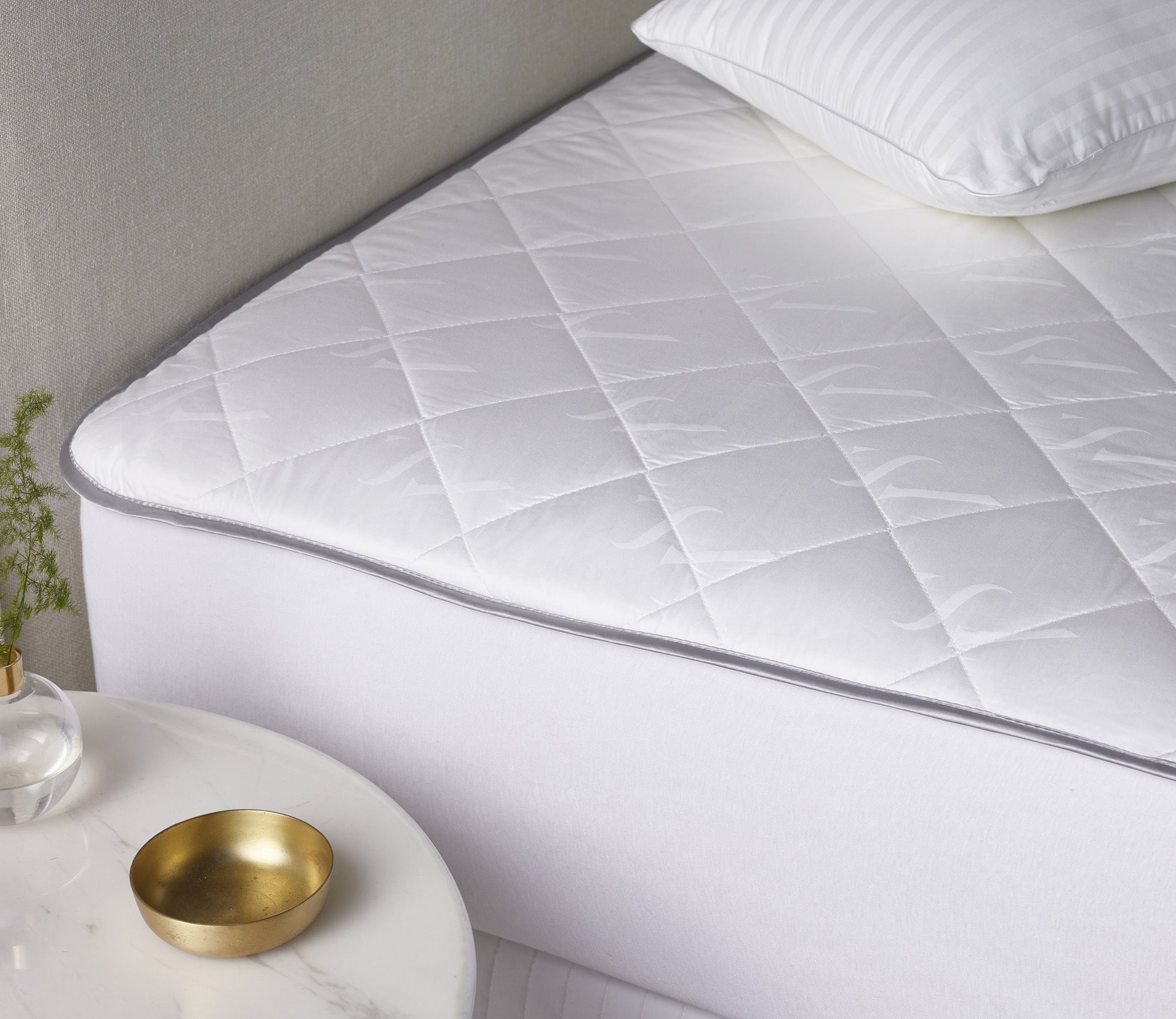 Accessorize Premium Wool  Mattress Protector Accessorize