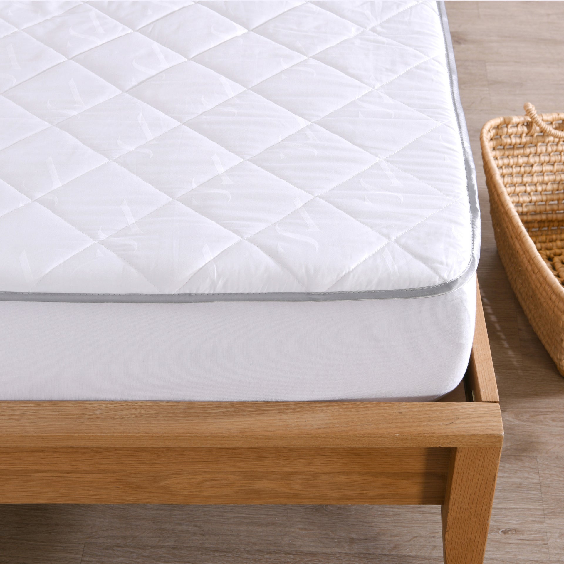Accessorize Premium Wool  Mattress Protector Accessorize