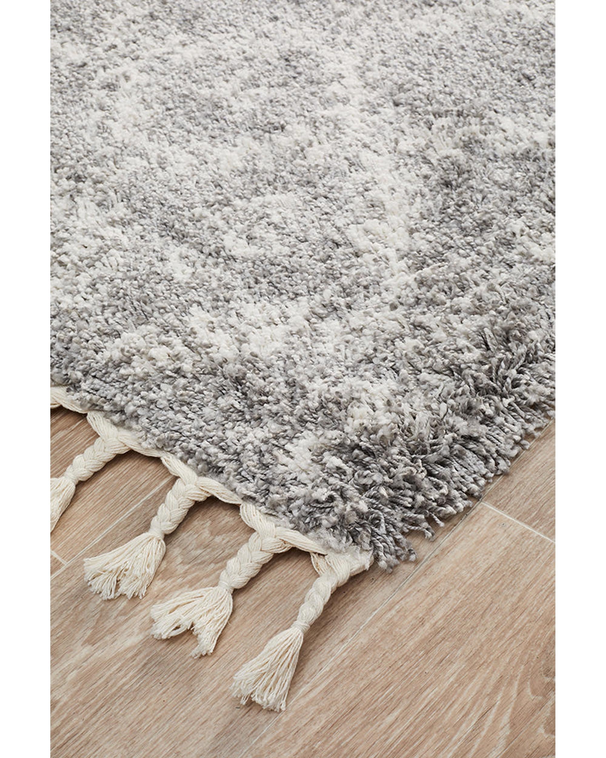 Saffron 33 Silver Runner Rug Rug Culture