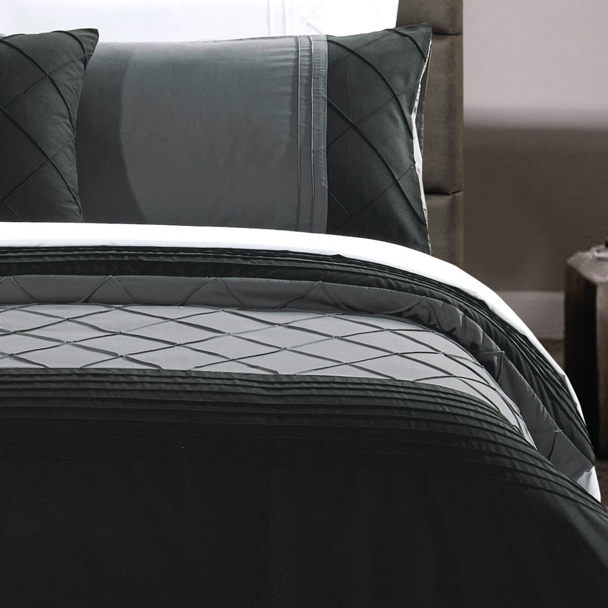 Luxton Arista Black Quilt Cover Set Luxton