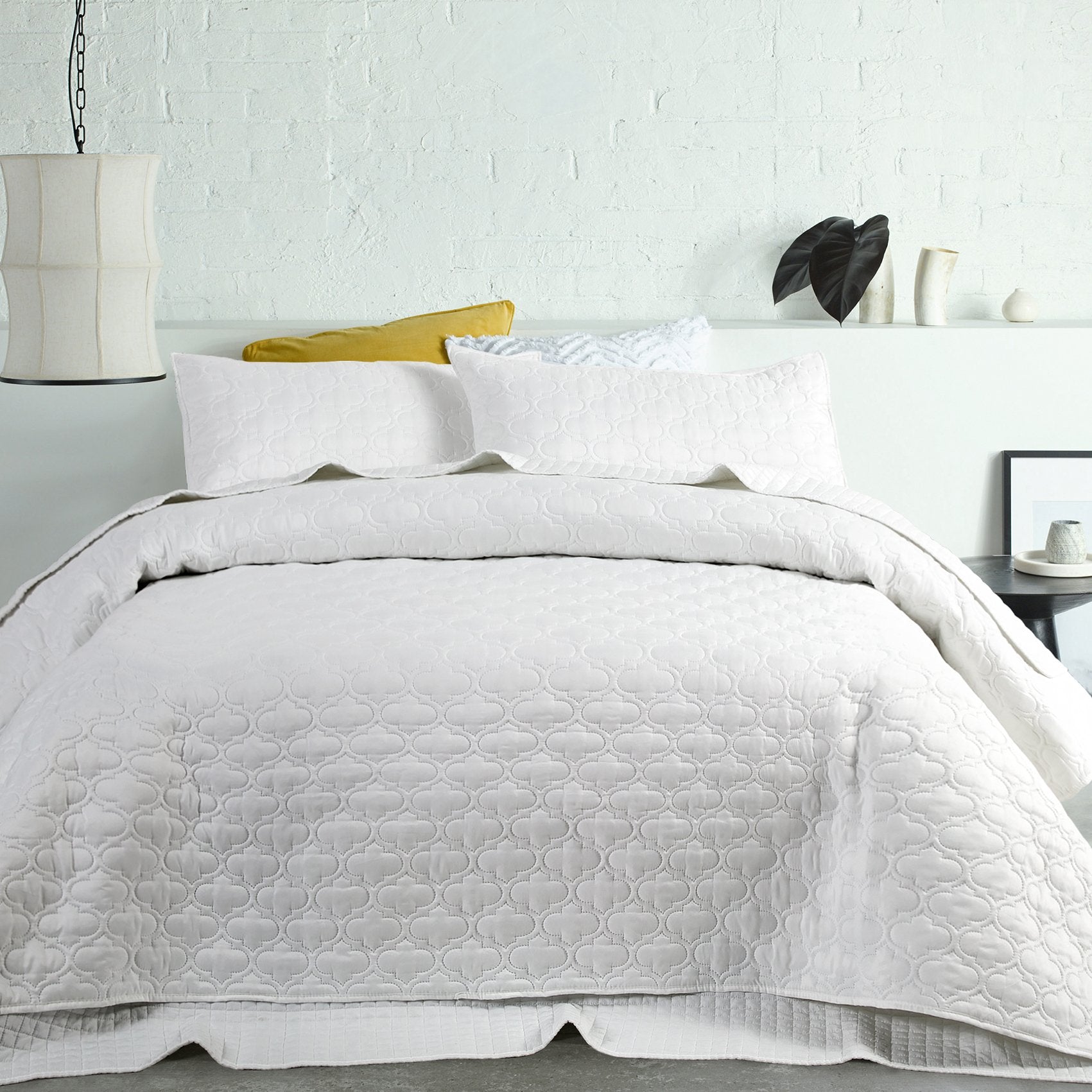 Accessorize White Opaco Coverlet Set - Queen/King Accessorize
