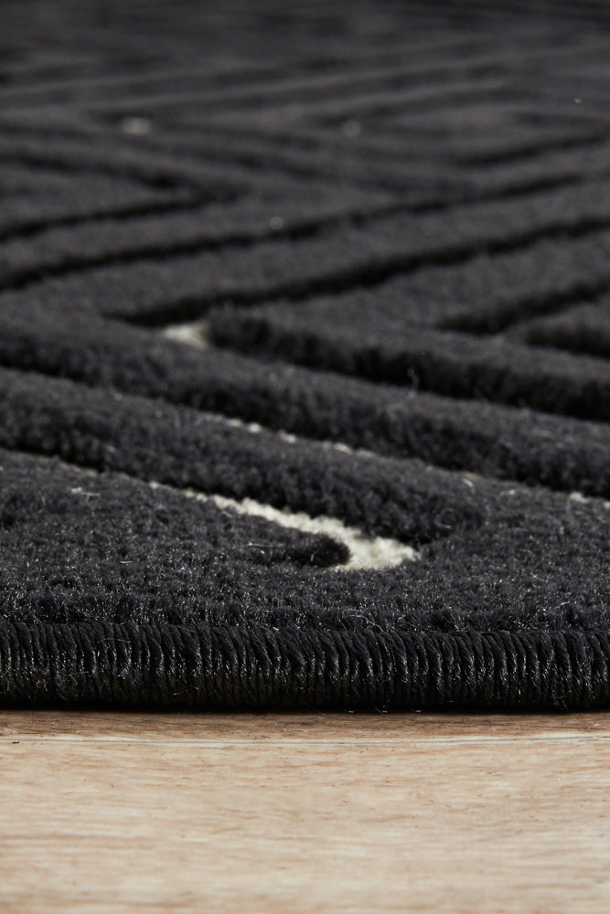 York Alice Black & Gold Runner Rug RUG CULTURE