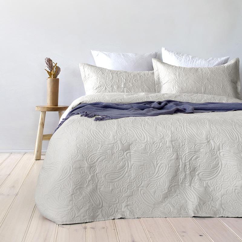Bambury Coverlet Bambury Paisley Coverlet Set - Ivory