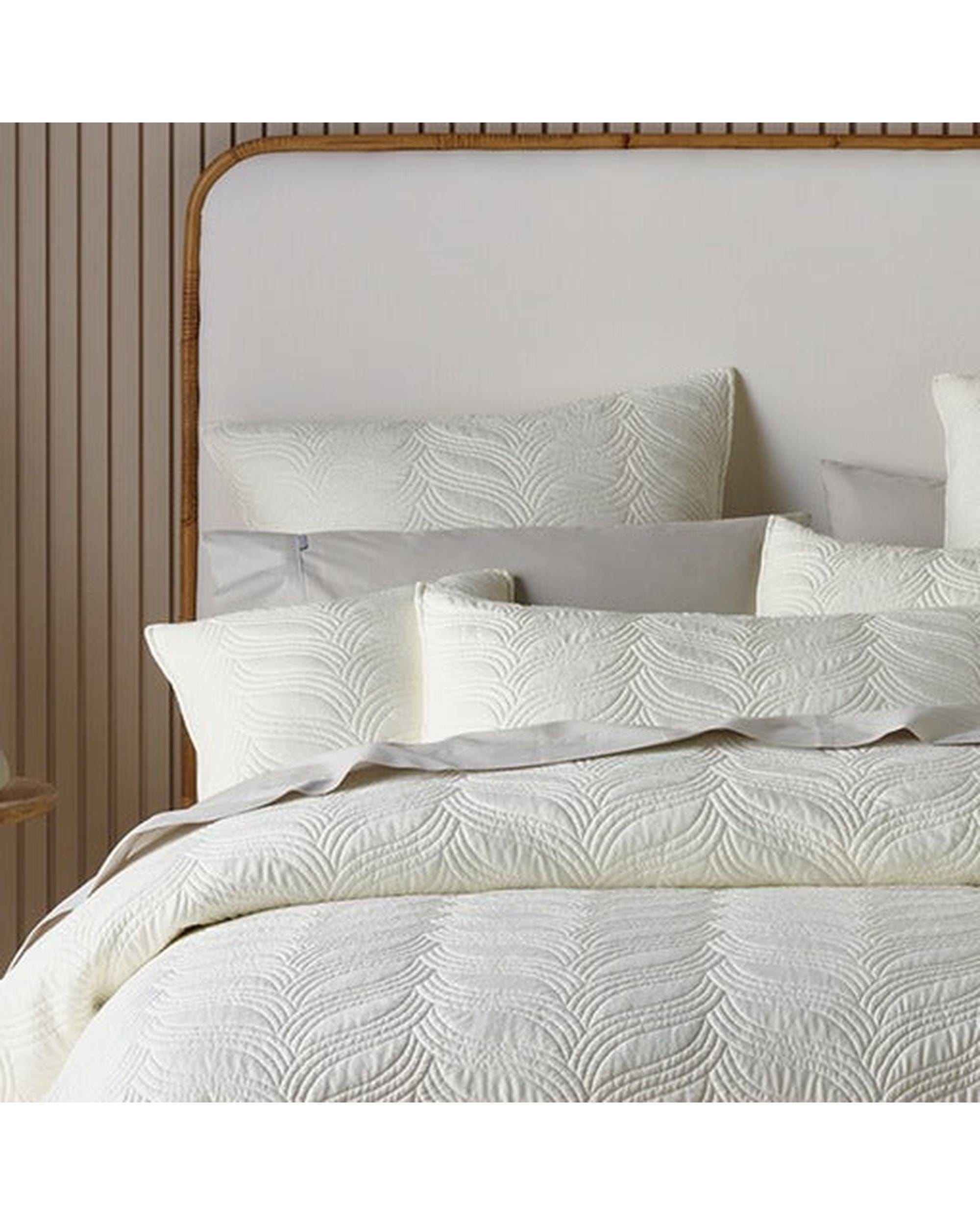 Bianca Bedding Comforter Bianca Bedding Kamala Cream Polyester Bedspread Set
