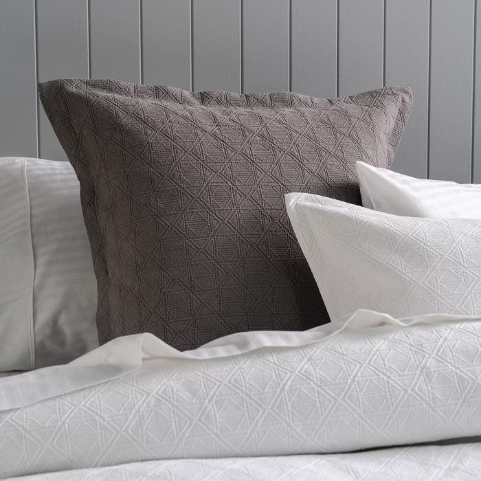 Onkaparinga Charlotte Quilt Cover Set White Onkaparinga