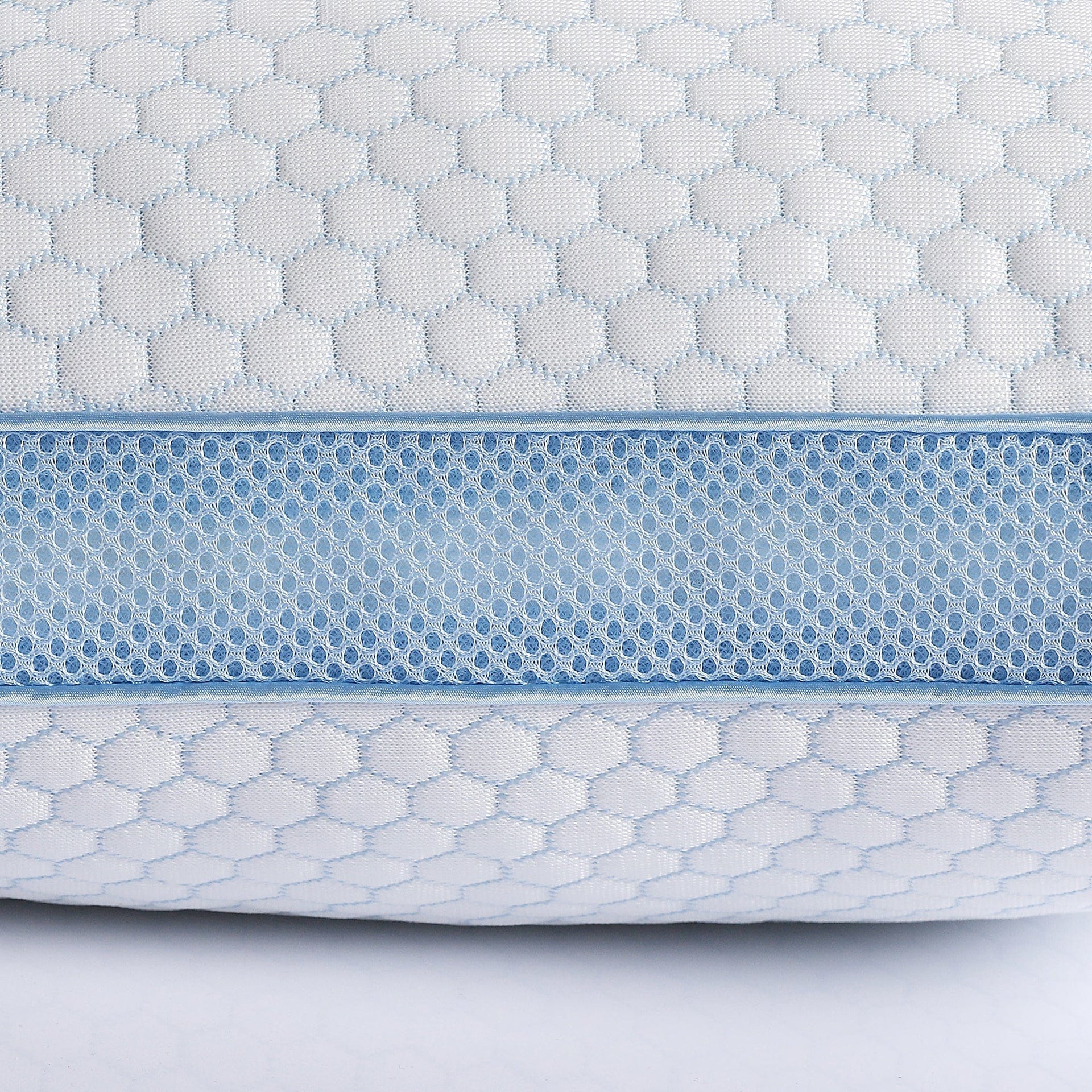Dreamaker Pillows/Cushions Dreamaker Cool Breathe Performance Pillow