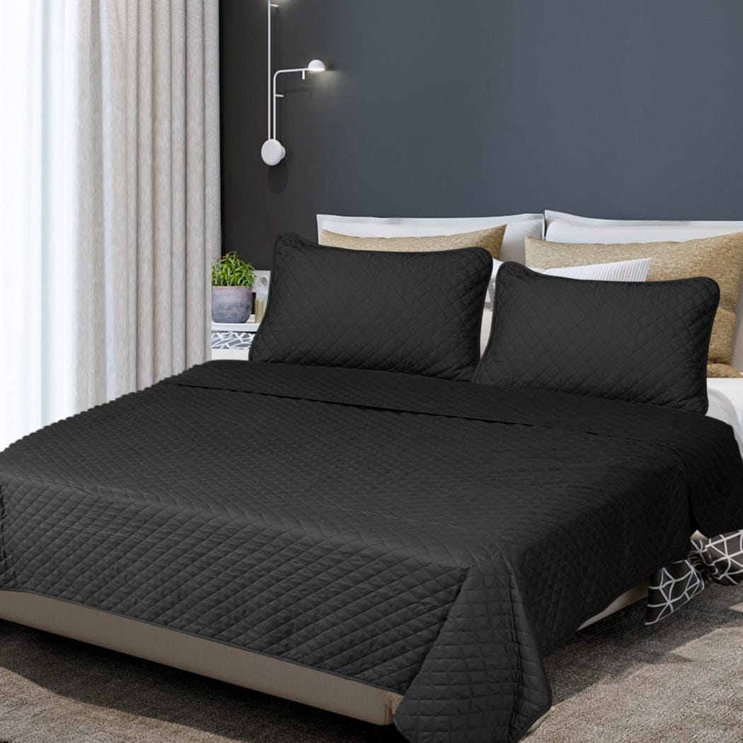 Dreamz Blanket Bedspread Coverlet Set Quilted Comforter Soft Pillowcases King Dark Grey