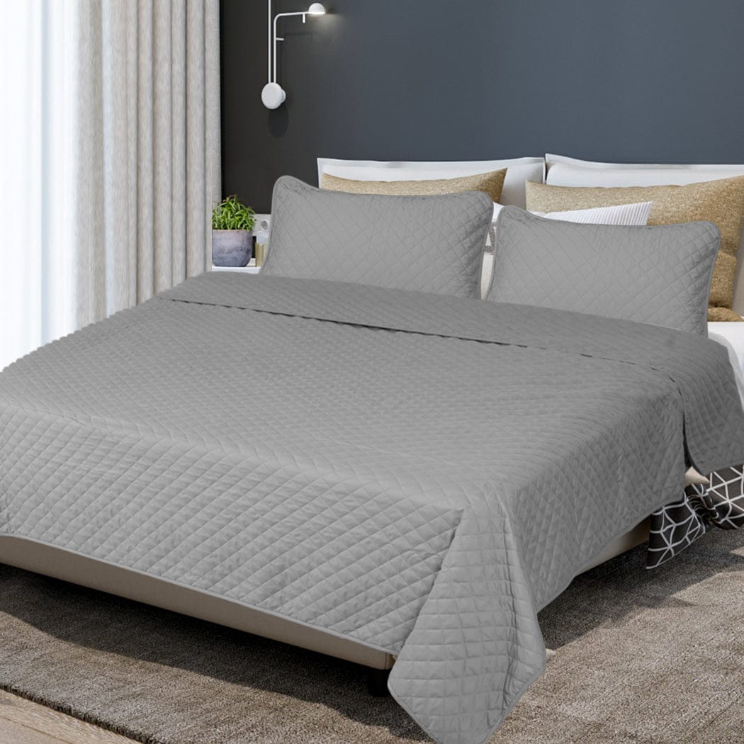 Dreamz Blanket Bedspread Coverlet Set Quilted Comforter Soft Pillowcases Queen Grey