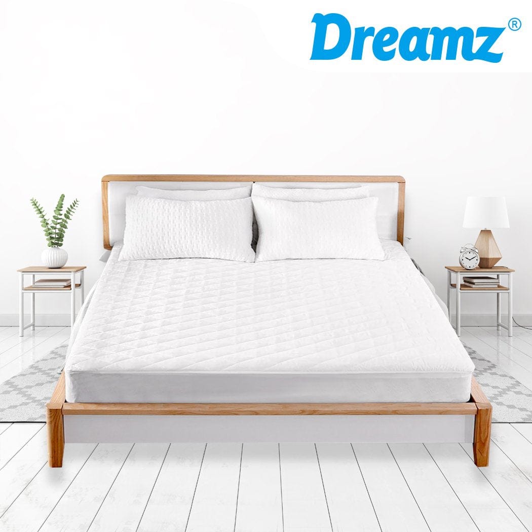 Dreamz Mattress Protector Fully Fitted Waterproof Microfiber Mattress Protector in Queen Size