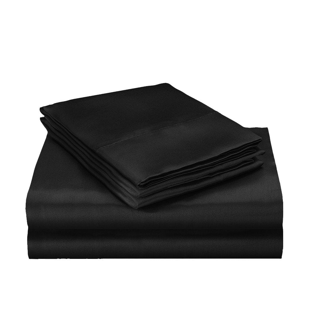 Dreamz Bed Sheets Silk Satin Quilt Duvet Cover Set in King Size in Black Colour