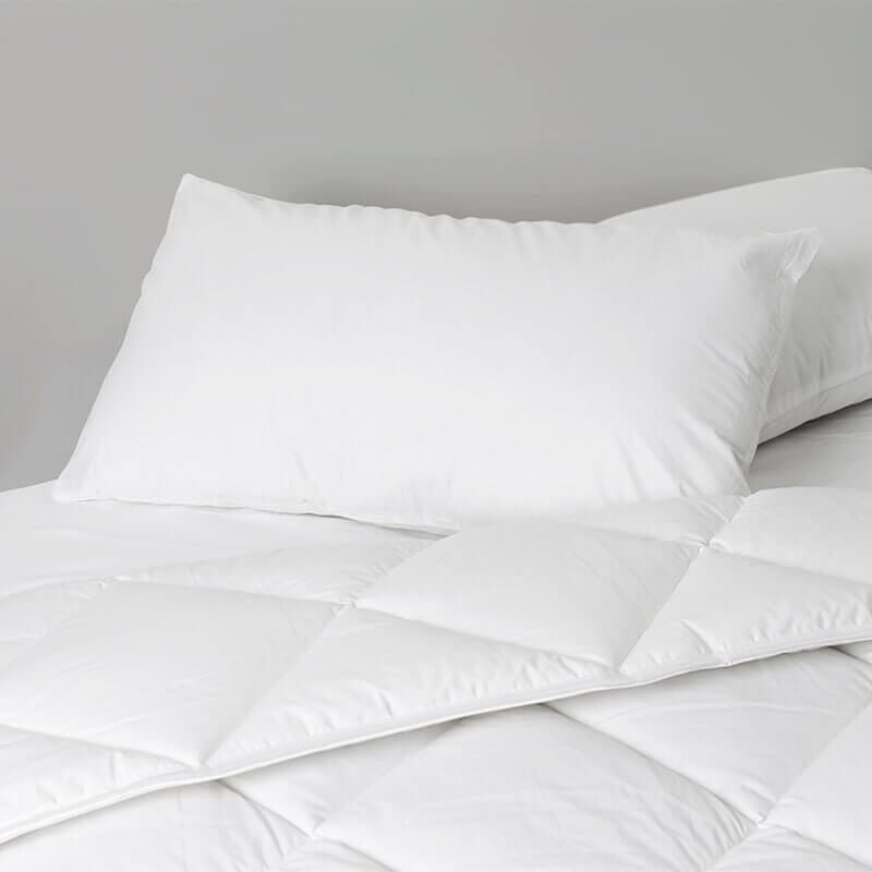 Gainsborough Pillows/Cushions Gainsborough Classic Comfort Medium Pillow