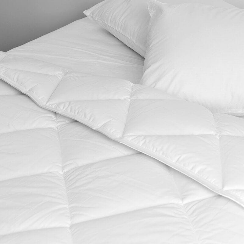 Gainsborough Duvet/Quilt Gainsborough Luxurious All Seasons Quilt