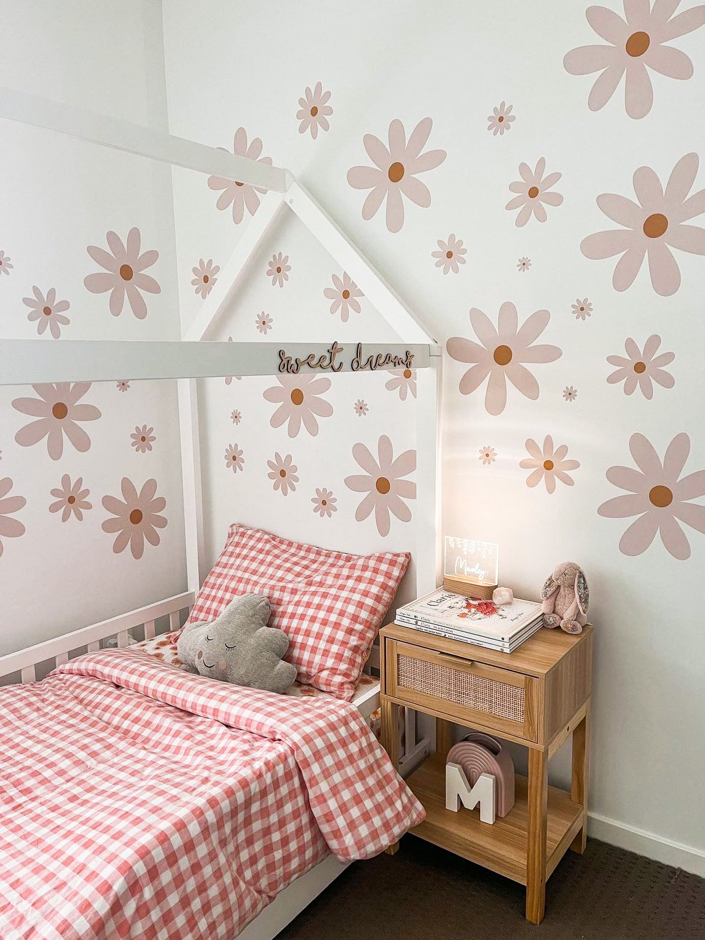 Simple Daisy's Polka Art Prints