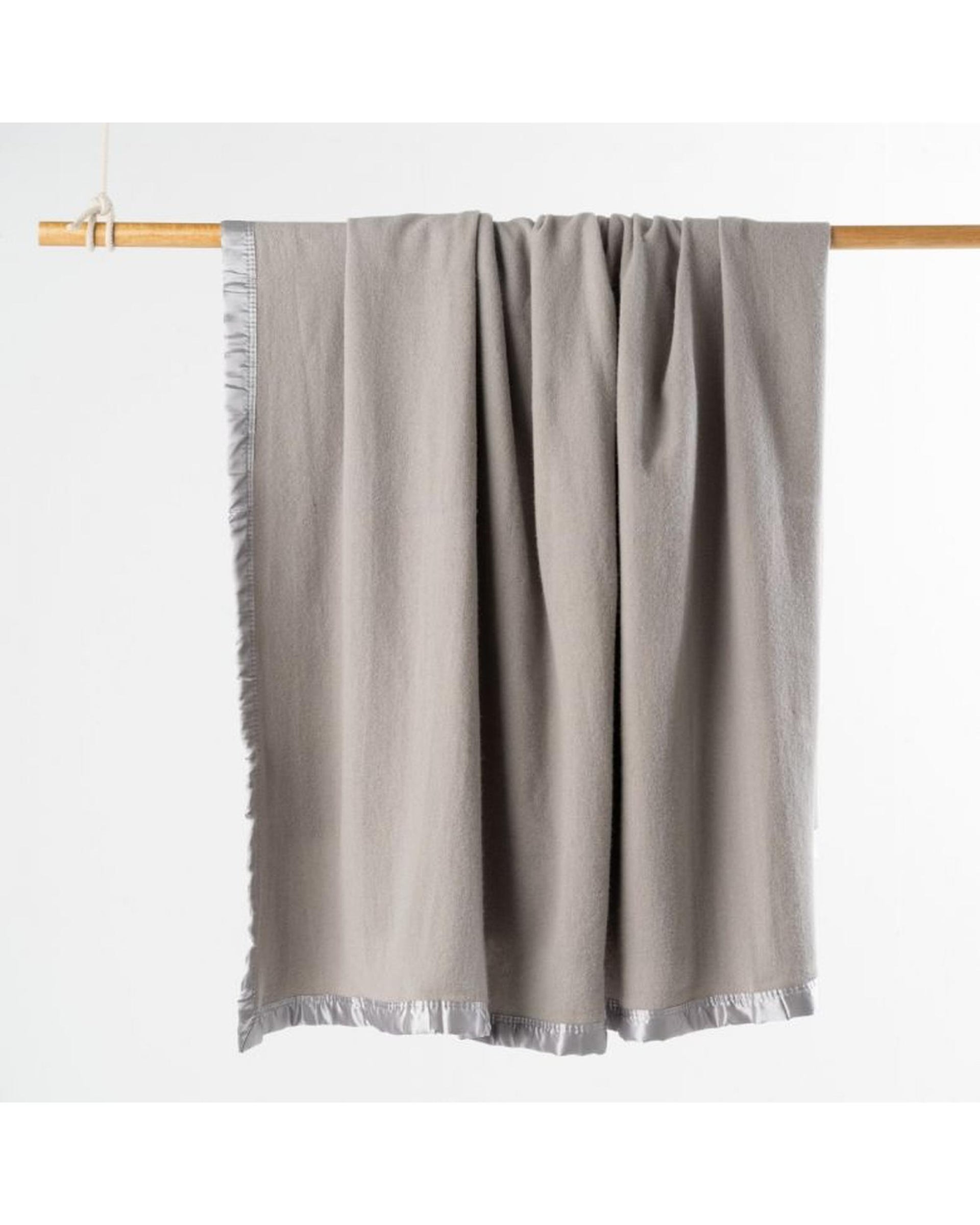 Jason Bedding AUSTRALIAN WOOL BLANKET W/SATIN TRIM EDGE 500gsm - Silver Jason Bedding