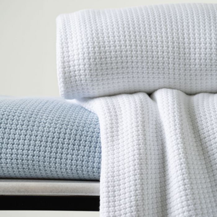 Onkaparinga Heirloom Bamboo Cotton Blanket - Light Blue or White Onkaparinga