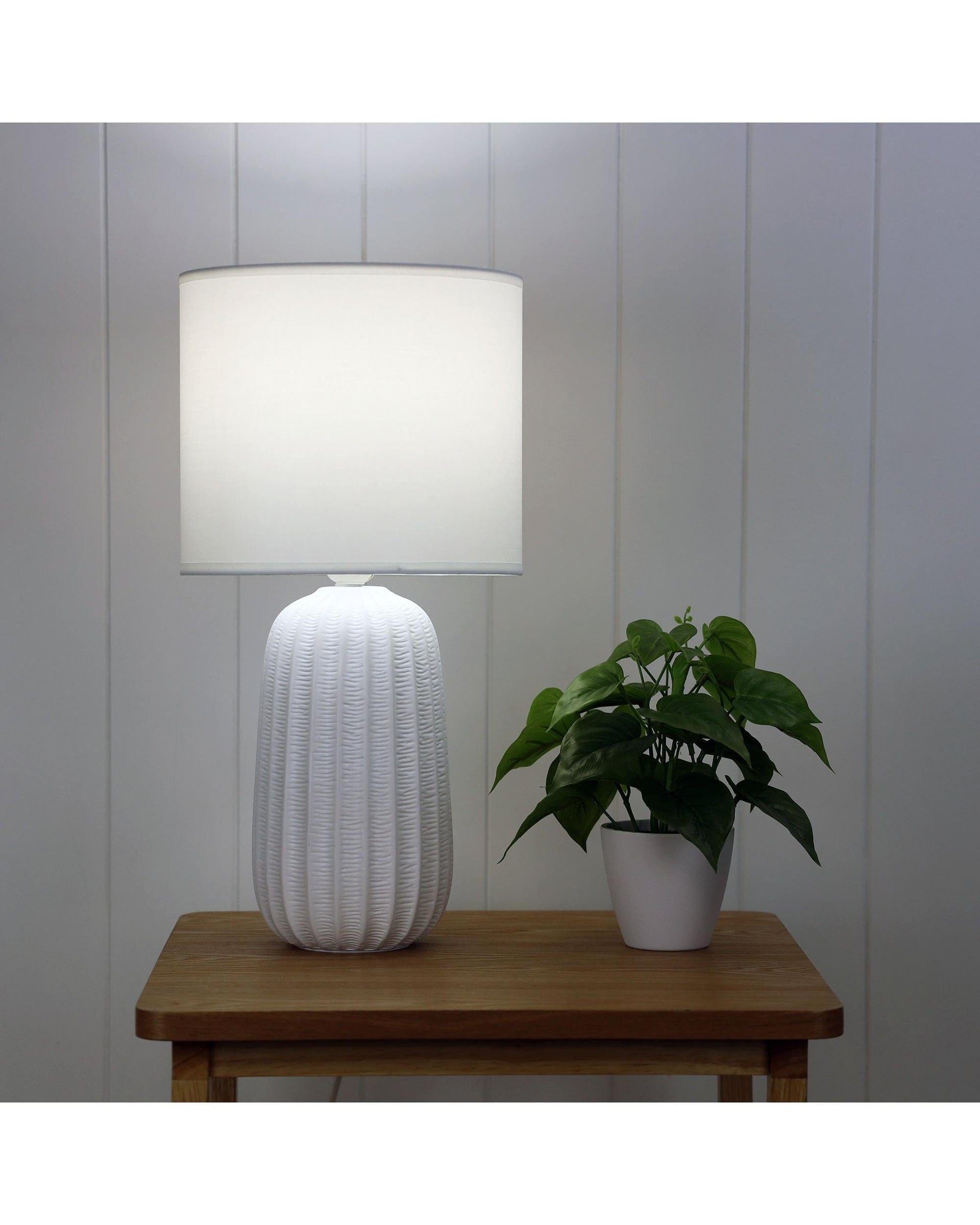 Oriel Lighting Lamp BENJY.25 White Ceramic Table Lamp