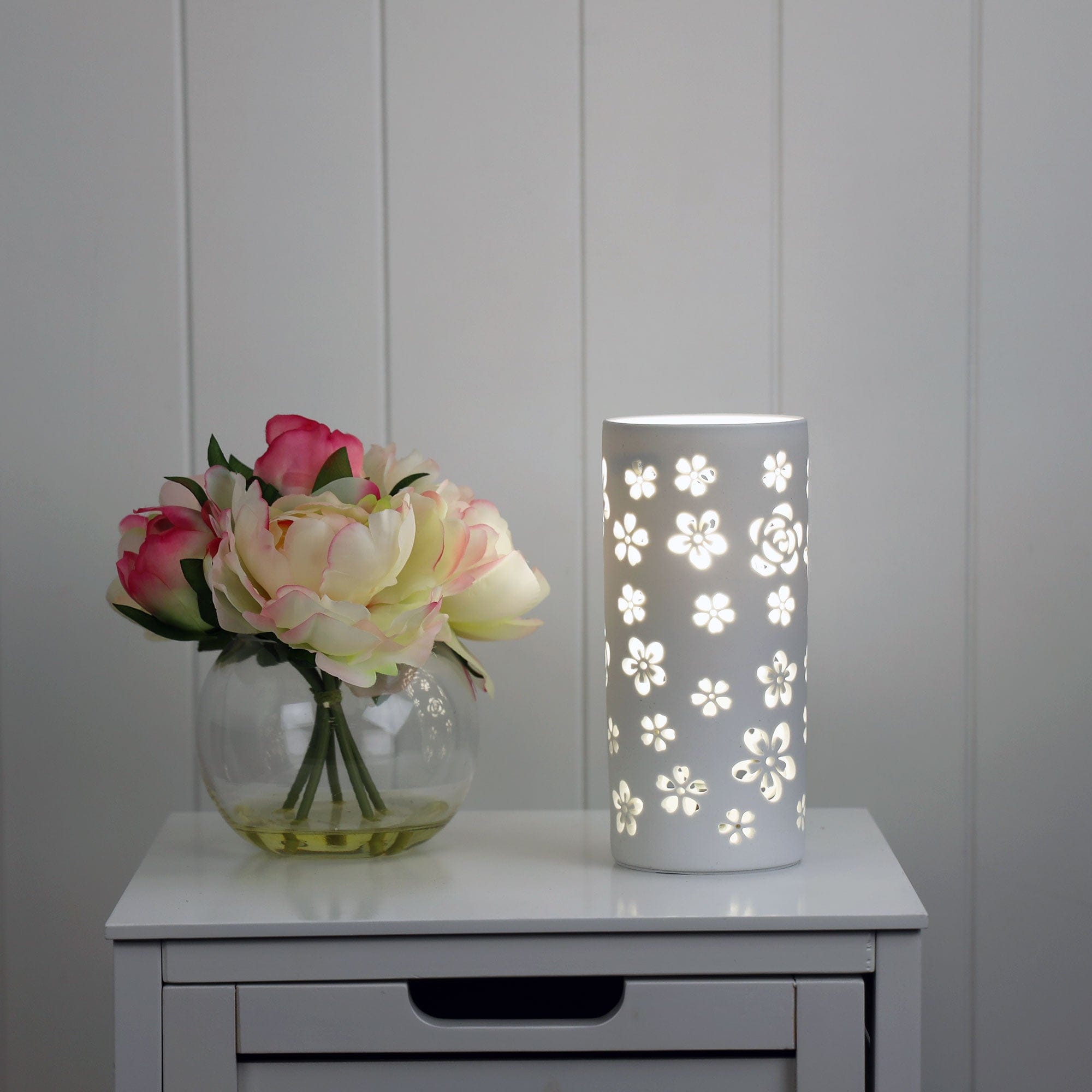 Oriel Lighting Lamp DIANNA Flower Dianna ceramic lamp with flower pattern.