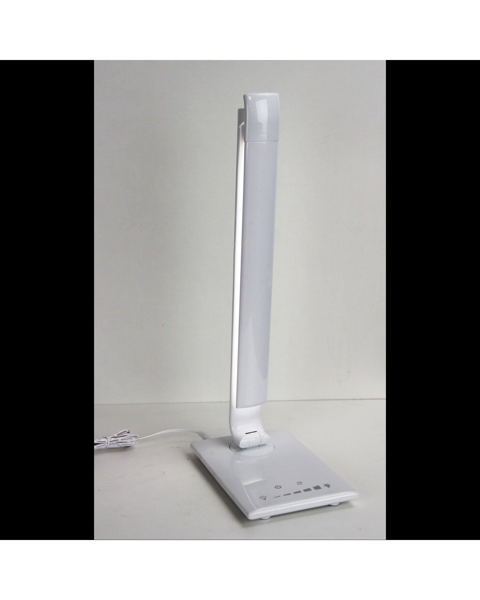 Oriel Lighting Lamp LUKE Touch Dimming LED Lamp with USB Port