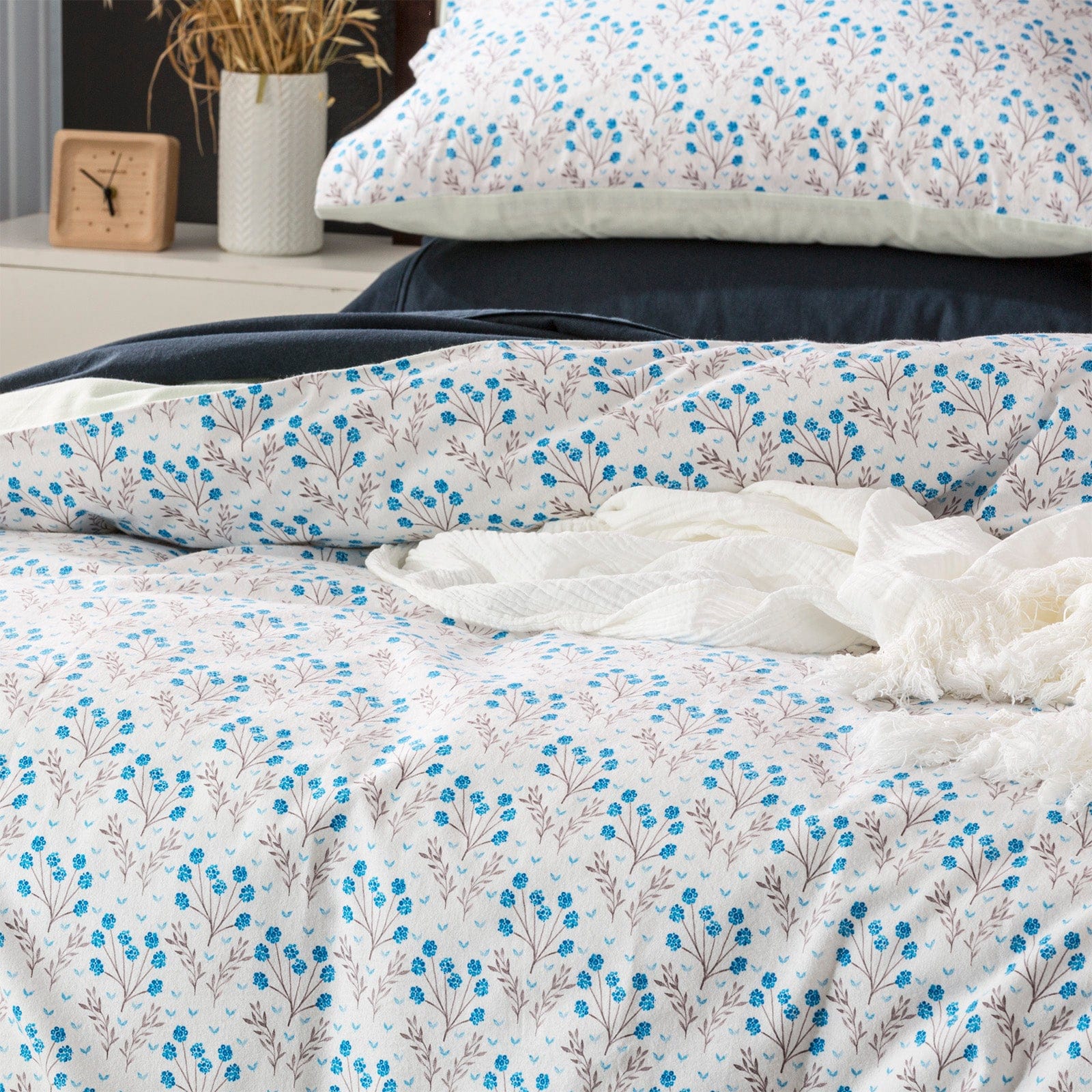 Park Avenue Quilt Cover 175 GSM Egyptian Cotton Flannelette  Plain dyed Sheet Sets - Meadow