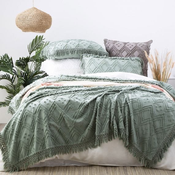 Park Avenue Quilt Cover Evergreen / Queen/King Medallion 100 % Cotton Vintage Washed Tuffted Bed Cover Set - 2 Colours