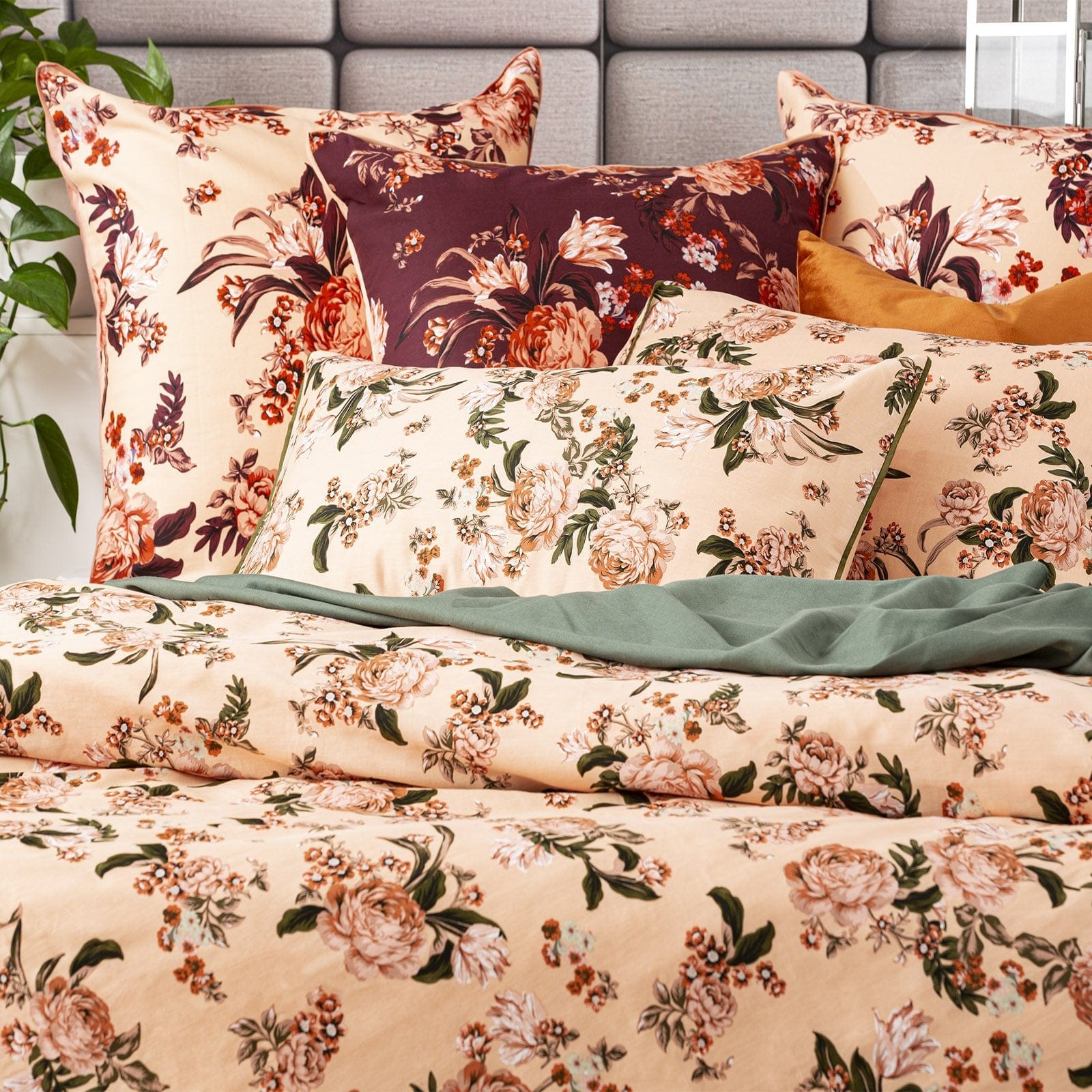 Renee Taylor Quilt Cover 300 TC Cotton Printed Quilt Cover Set - Secret Garden