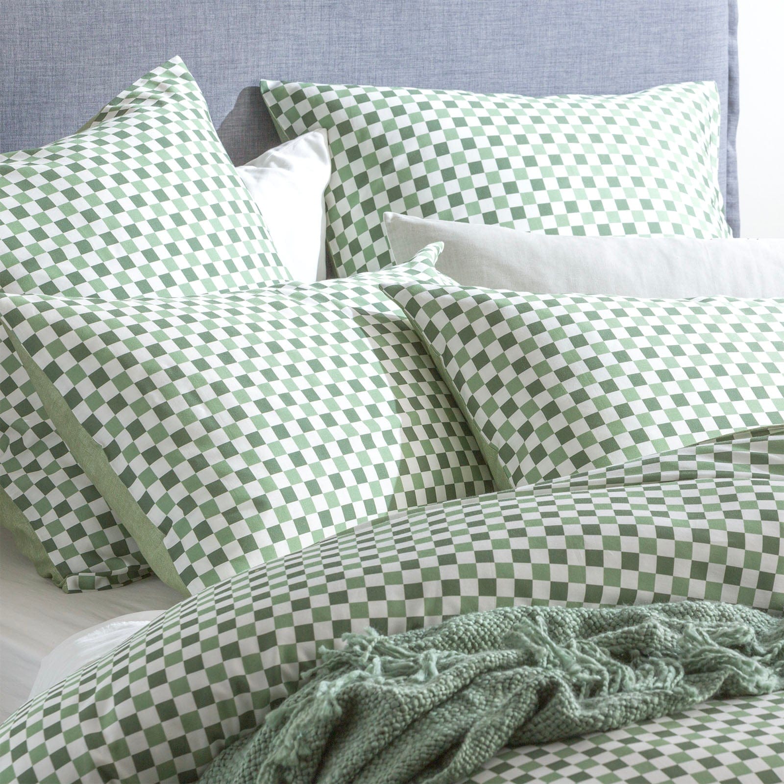 Renee Taylor Quilt Cover 300 TC Cotton Reversible Quilt cover Set - Chessboard Sage