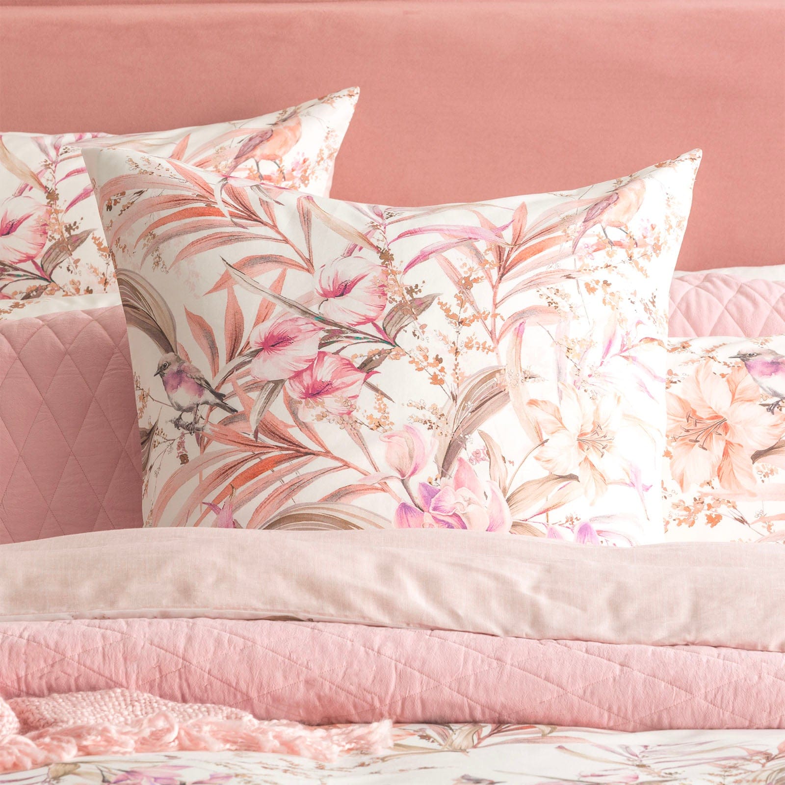 Renee Taylor Quilt Cover 300 TC Cotton Reversible Quilt cover Set - Grevillea Chiffon