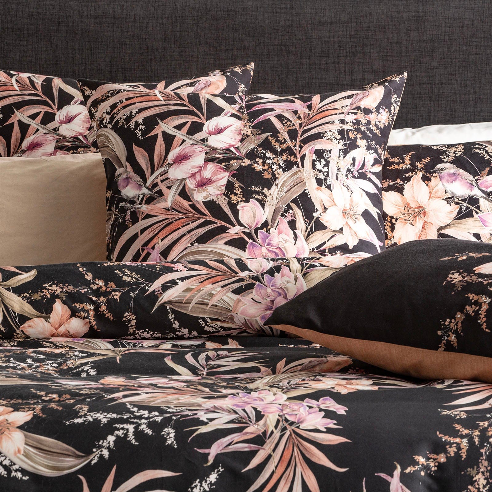 Renee Taylor Quilt Cover 300 TC Cotton Reversible Quilt cover Set - Grevillea Onyx