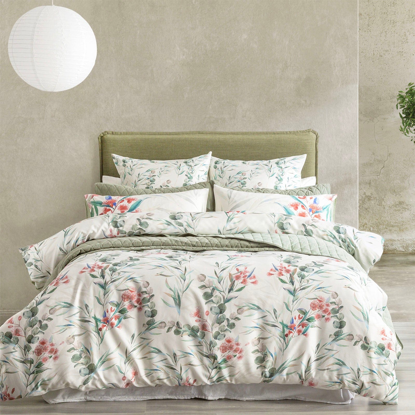 Renee Taylor Quilt Cover 300 TC Cotton Reversible Quilt cover Set - Gum Blossom