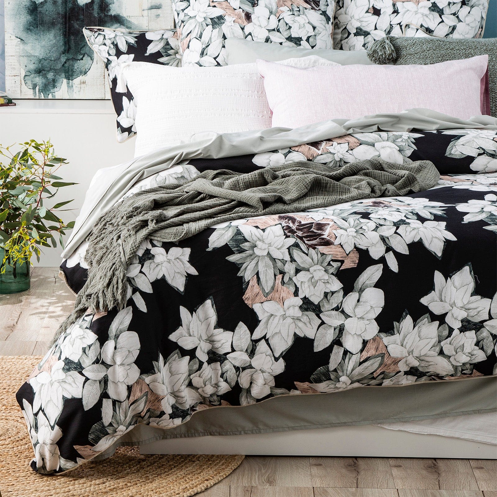Renee Taylor Quilt Cover 300 TC Cotton Reversible Quilt cover Set - Ivy