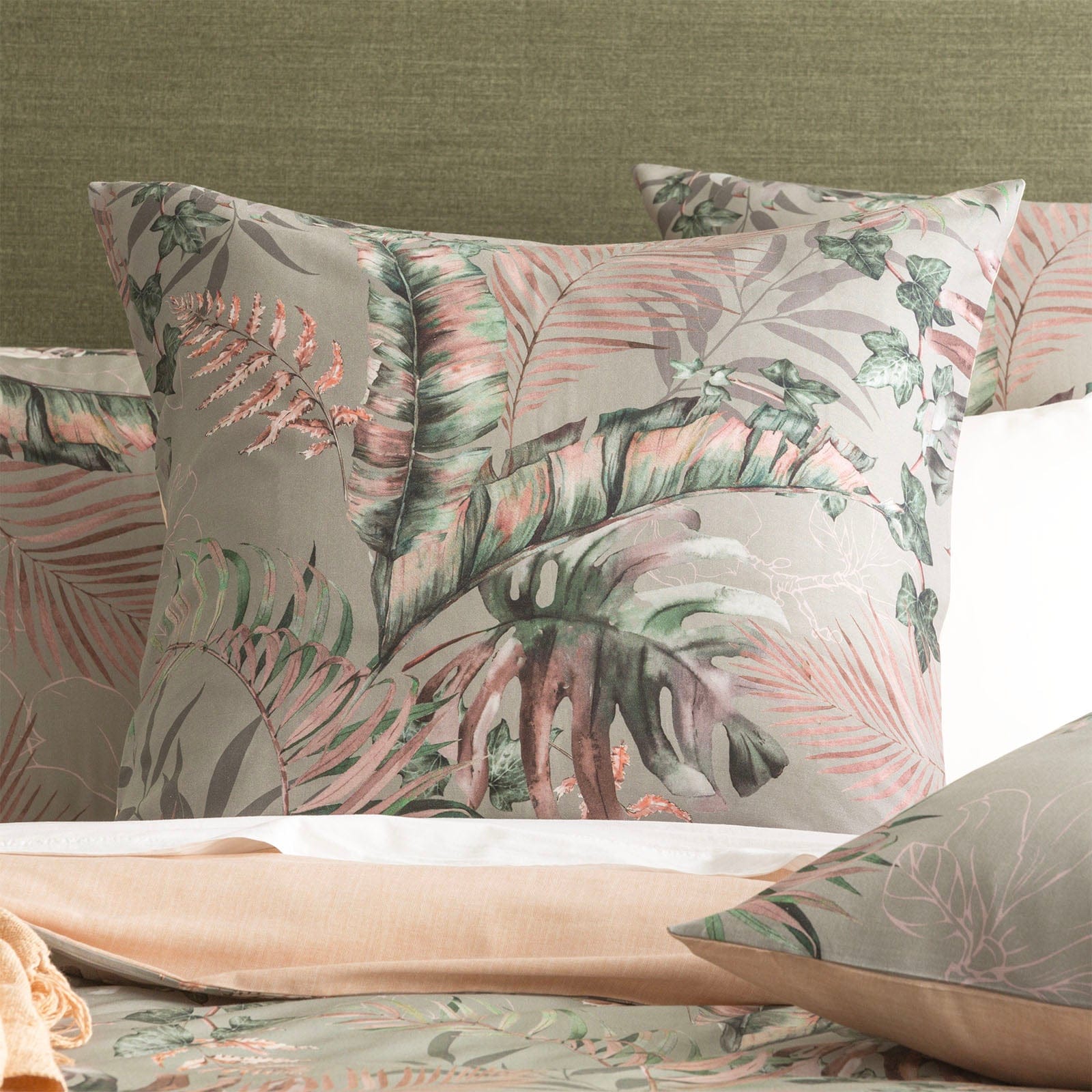 Renee Taylor Quilt Cover 300 TC Cotton Reversible Quilt cover Set - Palm Cove Forest