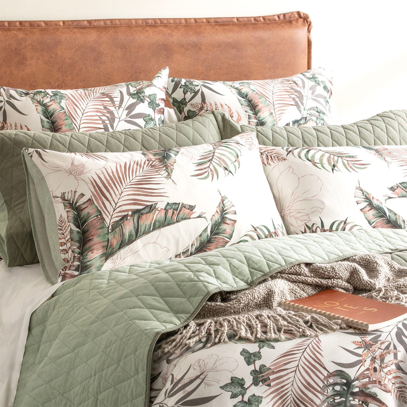 Renee Taylor Quilt Cover 300 TC Cotton Reversible Quilt cover Set - Palm Cove Pearl