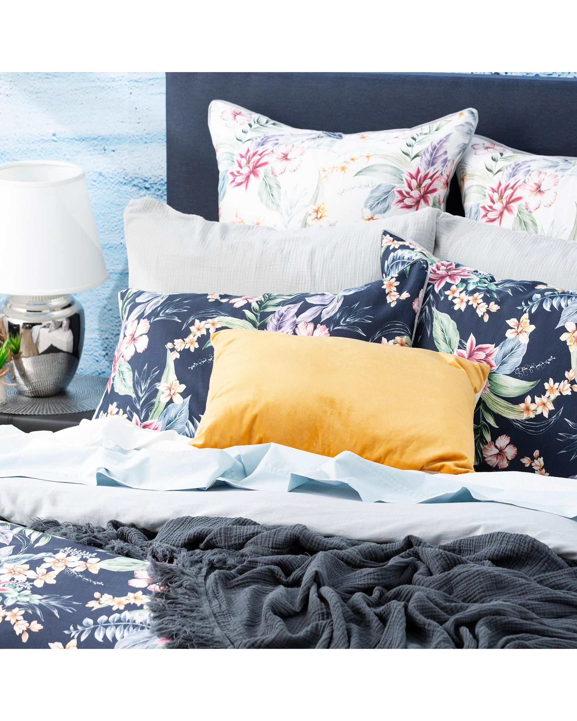Renee Taylor Quilt Cover 300 TC Cotton Reversible Quilt cover Set - Sophie