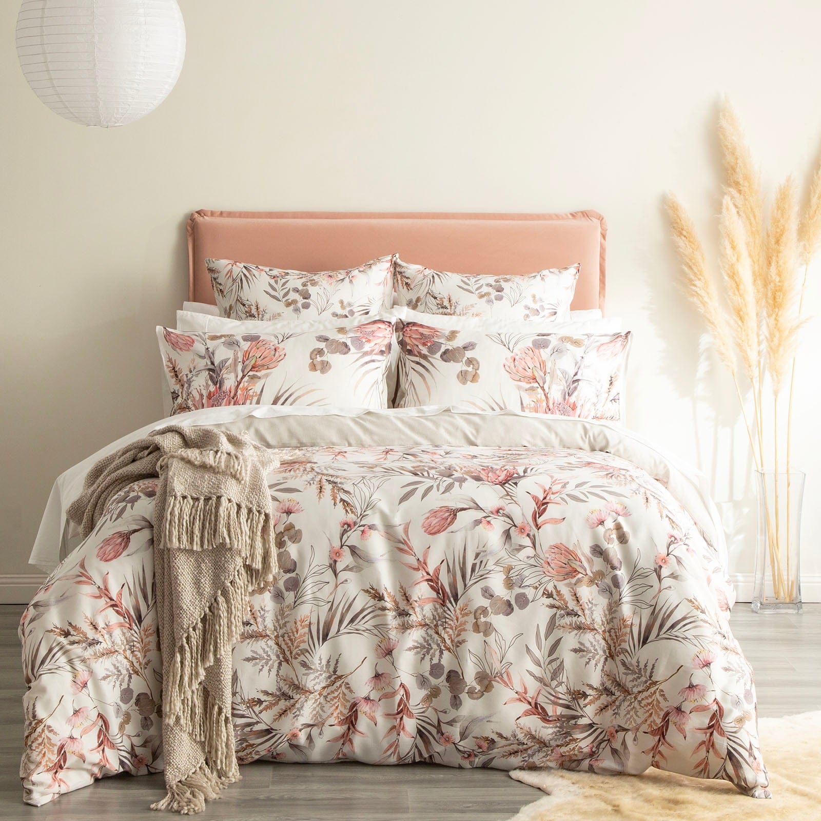 Renee Taylor Quilt Cover 300 TC Cotton Reversible Quilt cover Set - Waratah Frost