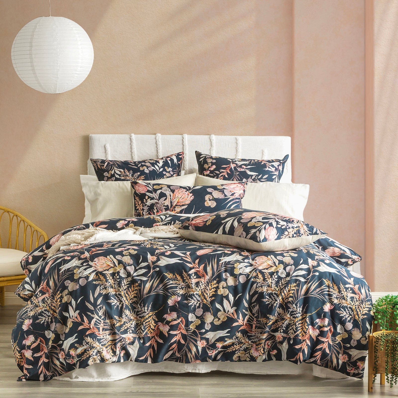 Renee Taylor Quilt Cover 300 TC Cotton Reversible Quilt cover Set - Waratah Midnight