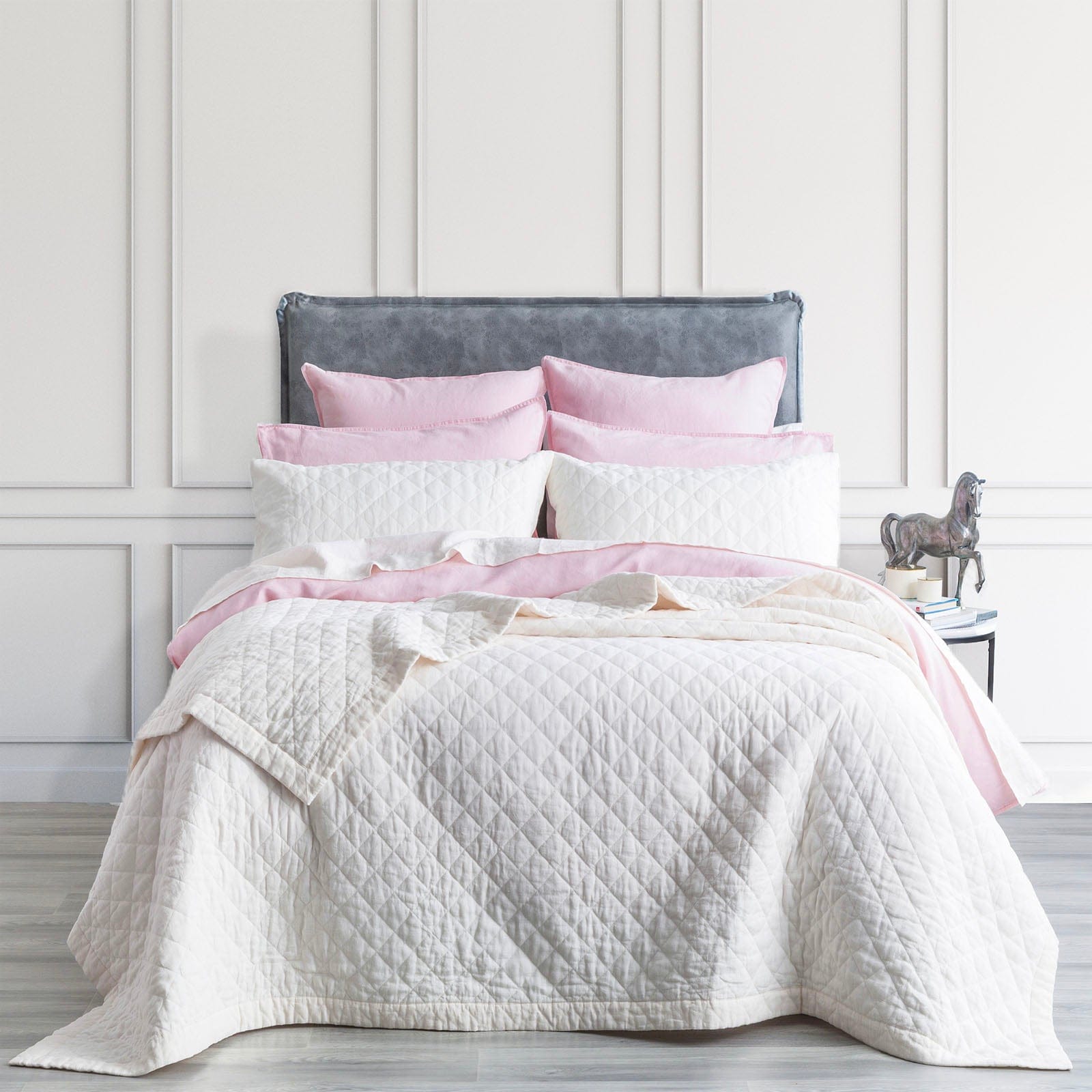 Renee Taylor Coverlet Cavallo Stone washed French Linen Quilted Bed Coverlet Set - White