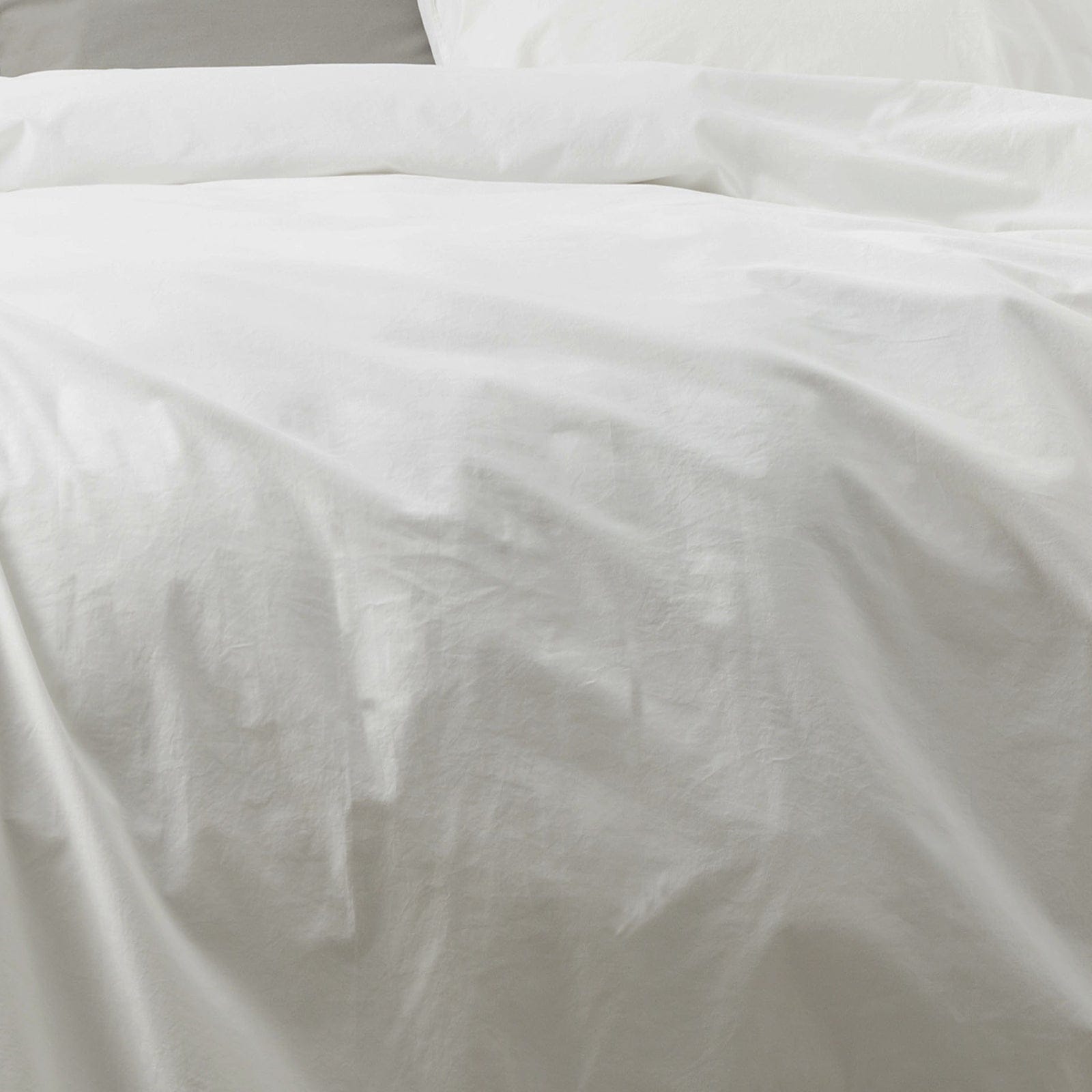 Renee Taylor Quilt Cover Lorimer 300TC Stone washed Quilt Cover Set - White