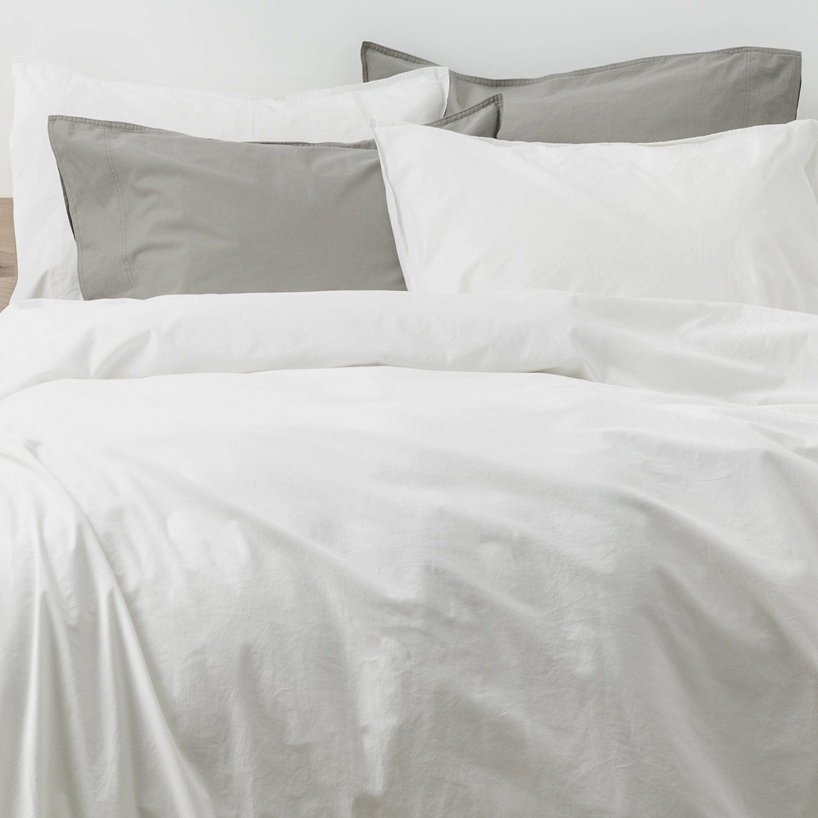 Renee Taylor Quilt Cover Lorimer 300TC Stone washed Quilt Cover Set - White