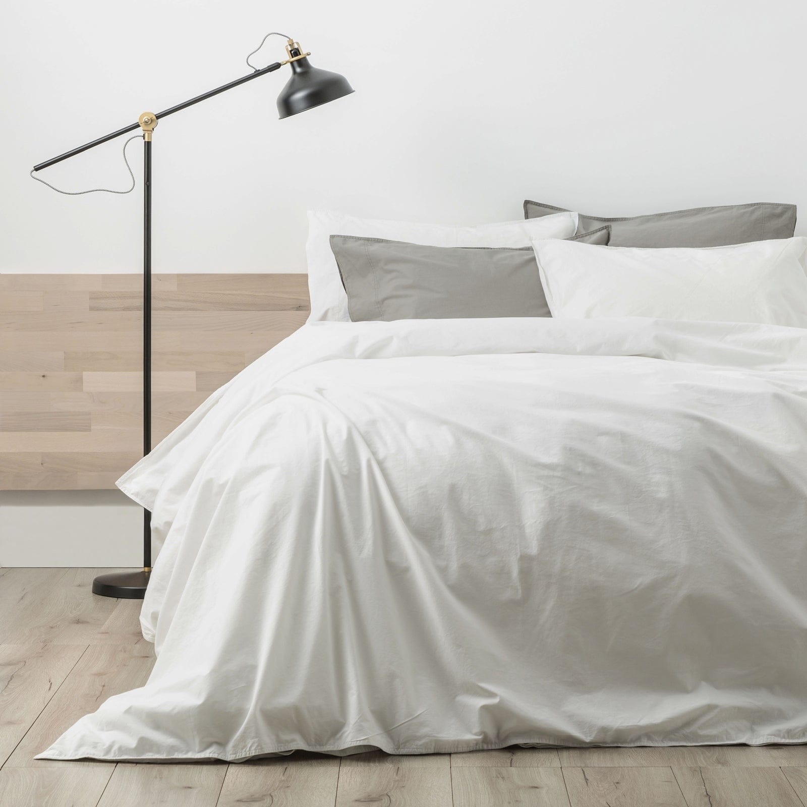 Renee Taylor Quilt Cover Lorimer 300TC Stone washed Quilt Cover Set - White