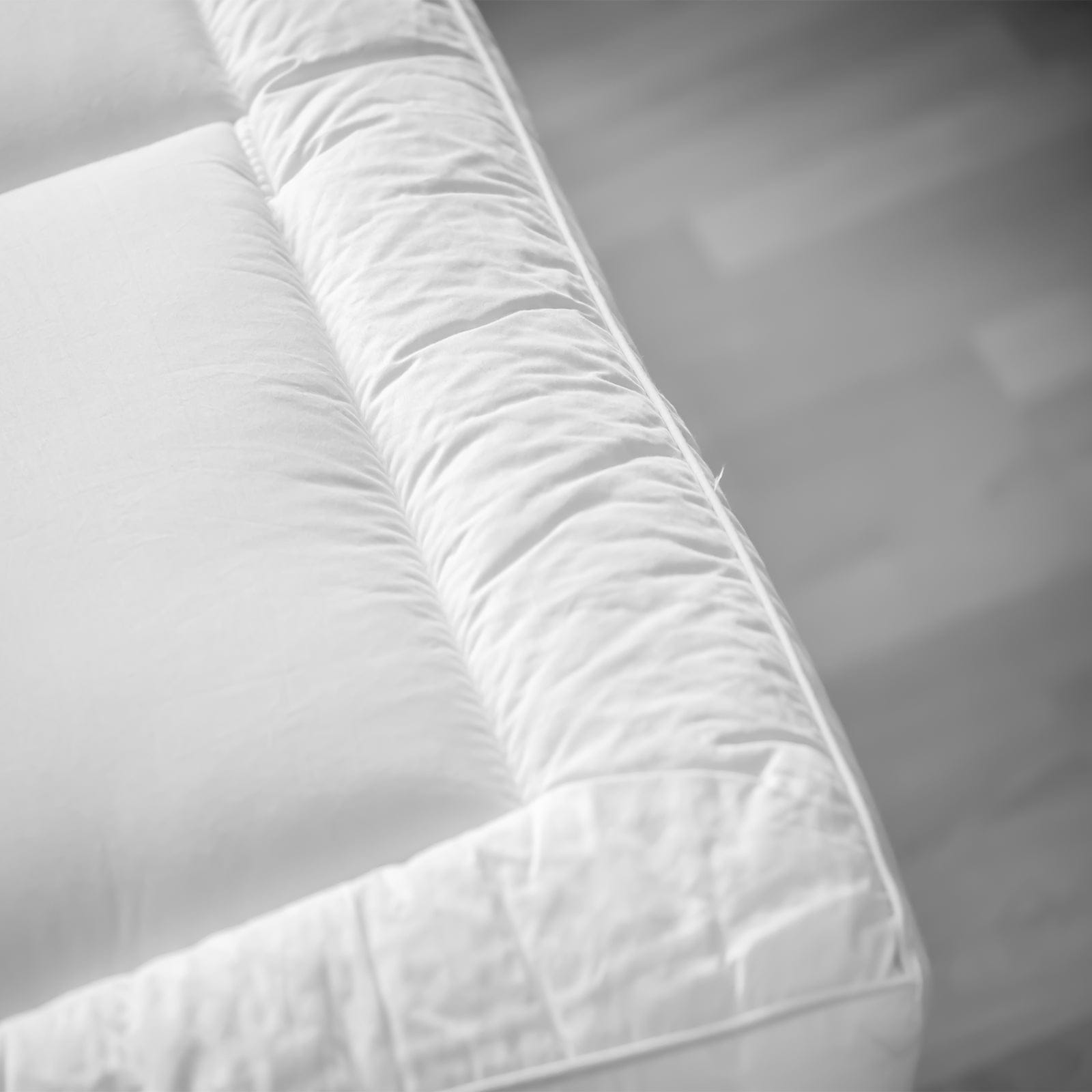 Renee Taylor Mattress Topper Platinum 1500 GSM High Loft Fully Fitted Mattress Topper