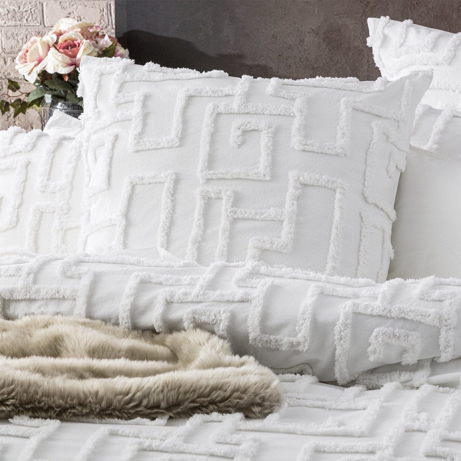 Renee Taylor Quilt Cover Riley 100% Cotton Chenille Vintage Washed Tufted Quilt Cover Set - White