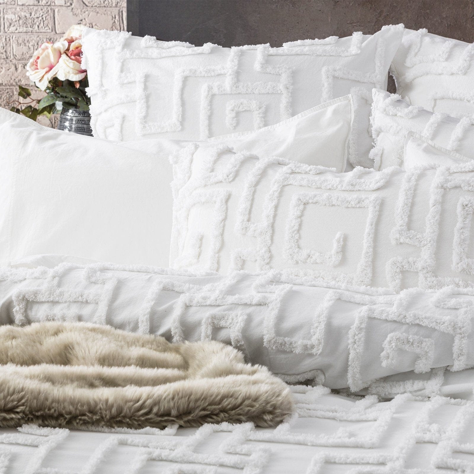 Renee Taylor Quilt Cover Riley 100% Cotton Chenille Vintage Washed Tufted Quilt Cover Set - White